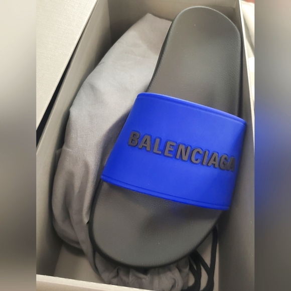 BALENCIAGA- Rubber Logo Womens Pool Slide Sandals - Picture 8 of 9
